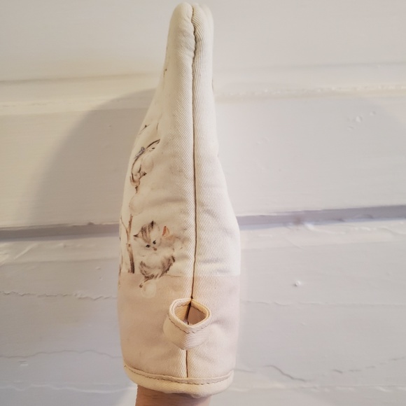Victorian Trading Co. P Willow Kitten oven mitt - Picture 2 of 7